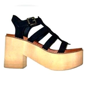 Mia Lorraine Platforms